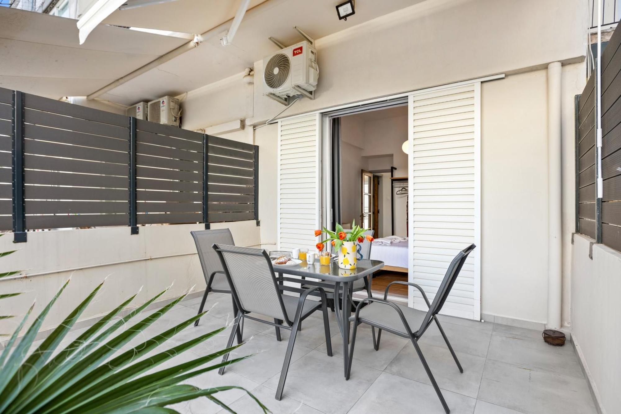 Apartment Arancione Chrissi Akti Chania Exterior foto